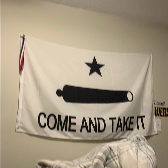 Meet your Posher, Logan - Picture 1 of 1